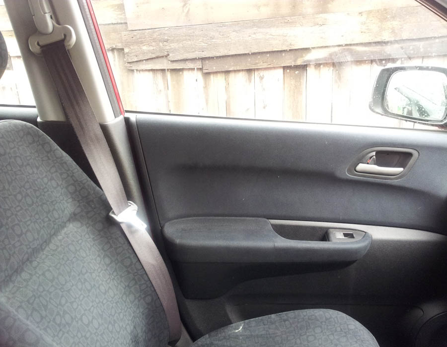 Honda FRV I-VTEC SE seat-belt-passenger-side-front